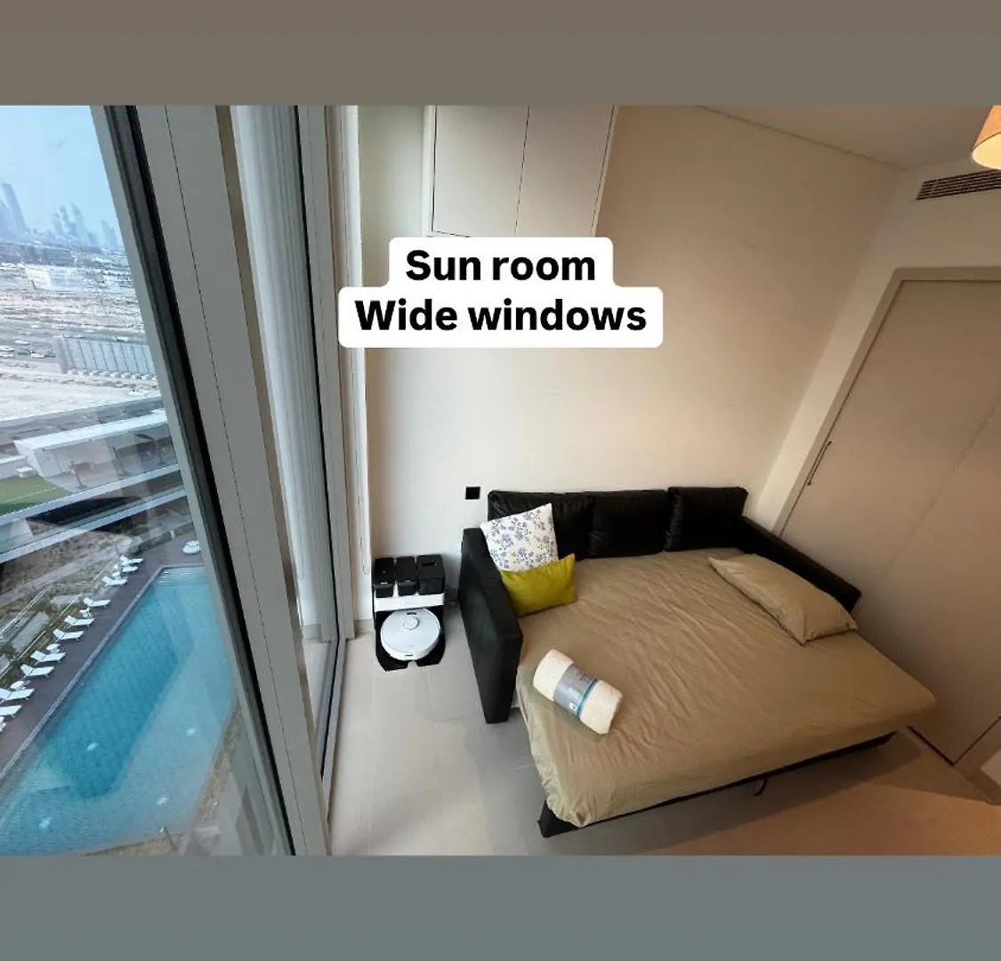 Private Room Of A Residential Tower For 1 Lady Pool & Downtown View & Parking Dubai