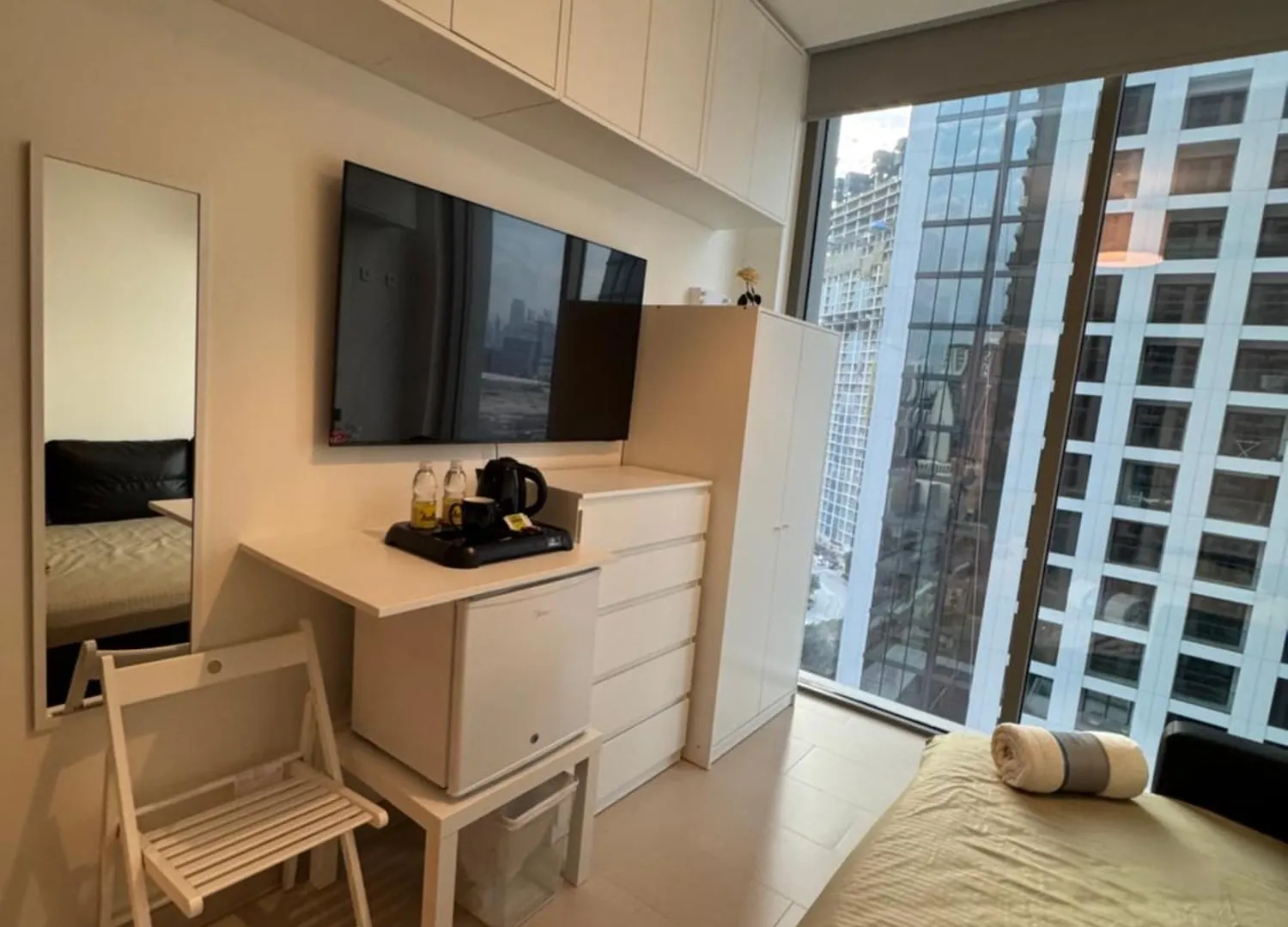 Private Room Of A Residential Tower For 1 Lady Pool & Downtown View & Parking 0*, Dubai United Arab Emirates